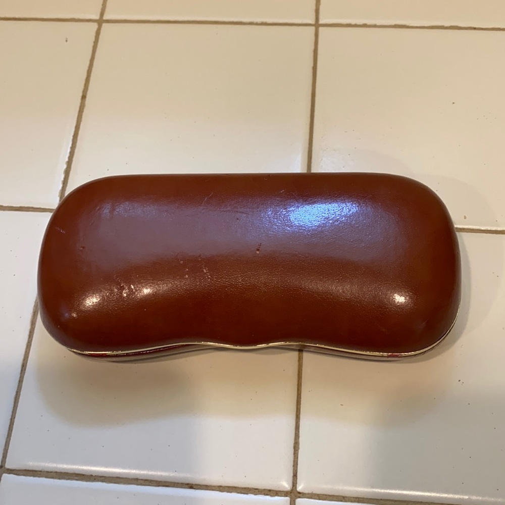 Private eyes hard plastic glasses case